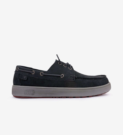 Daiki Leather Boat Shoes by Pitas in black, featuring water-repellent premium leather, three lace eyelets, and a cushioned sole.