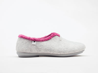 Women's grey and rapsberry felt and faux fur slippers